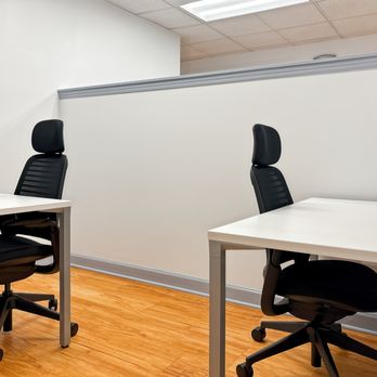 HQ County Farm Rd - Shared Office Spaces Near Me - Winfield, Illinois HQ County Farm Rd - Shared Office Spaces Near Me - Winfield, Illinois