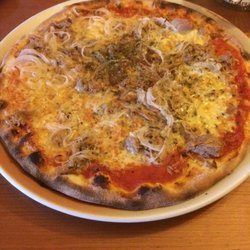 Cada Bella Italia - Pizza Cosenza (tuna and onions)