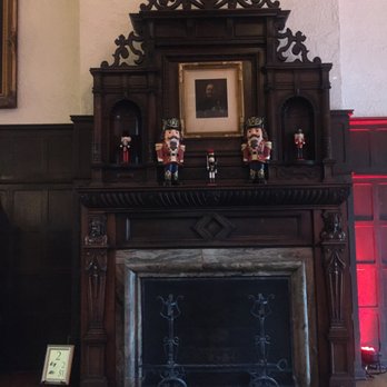 Casa Loma - Museums Near Me - Toronto, Ontario
