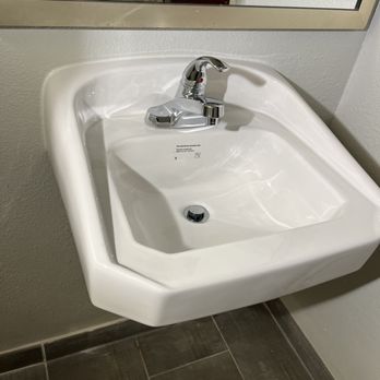 Luis Ramos - sink installation - Handyman Near Me Luis Ramos - sink installation - Handyman Near Me