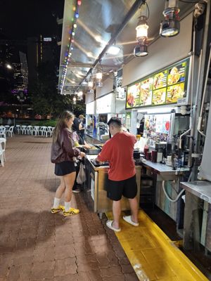 Makansutra Gluttons Bay by null