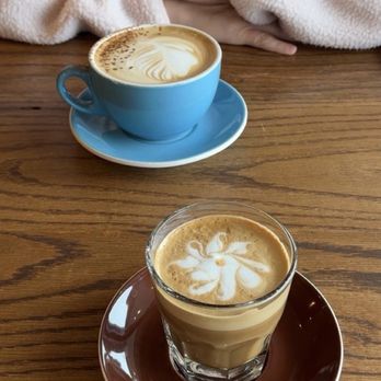TradeWind Coffee - Hot vanilla latte (top) & a vanilla double shot cortado (bottom) - Coffee & Tea Near Me - Dacula, Georgia