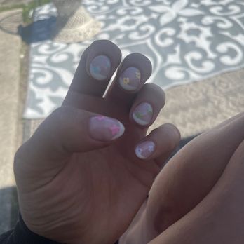 Dania Spa - Top coat peeling after less than a day - Nail Salons Near Me - Dania Beach, Florida