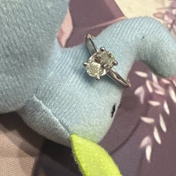 Artash Jewels - Adjusted my ring perfectly - Jewelry Near Me - Las Vegas, Nevada Artash Jewels - Adjusted my ring perfectly - Jewelry Near Me - Las Vegas, Nevada