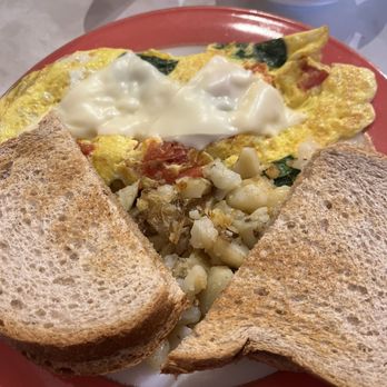Donna's Restaurant - 3 egg omelette with wheat bread - Breakfast & Brunch Near Me - Corning, New York