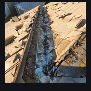 Gentry Construction - Debris on roof - Roofing Near Me
