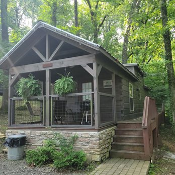 Wauhatchie Woodlands - Apollonia Cabin - Vacation Rentals Near Me - Chattanooga, Tennessee Wauhatchie Woodlands - Apollonia Cabin - Vacation Rentals Near Me - Chattanooga, Tennessee