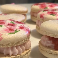 Macaronaged Macarons
