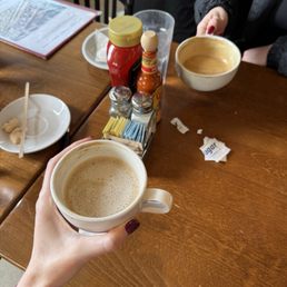 Cappuccino? Cappuccino?