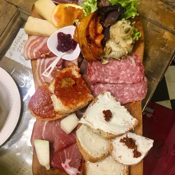 La Prosciutteria - Basic board for two - Tuscan Near Me - Florence, FI