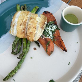 El Farallón - Sea bass with sweet potato and asparagus $95 - Seafood Near Me - Cabo San Lucas, BCS