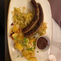 Gastwirtschaft Glupe - Wildbratwurst mit Bratkartoffeln