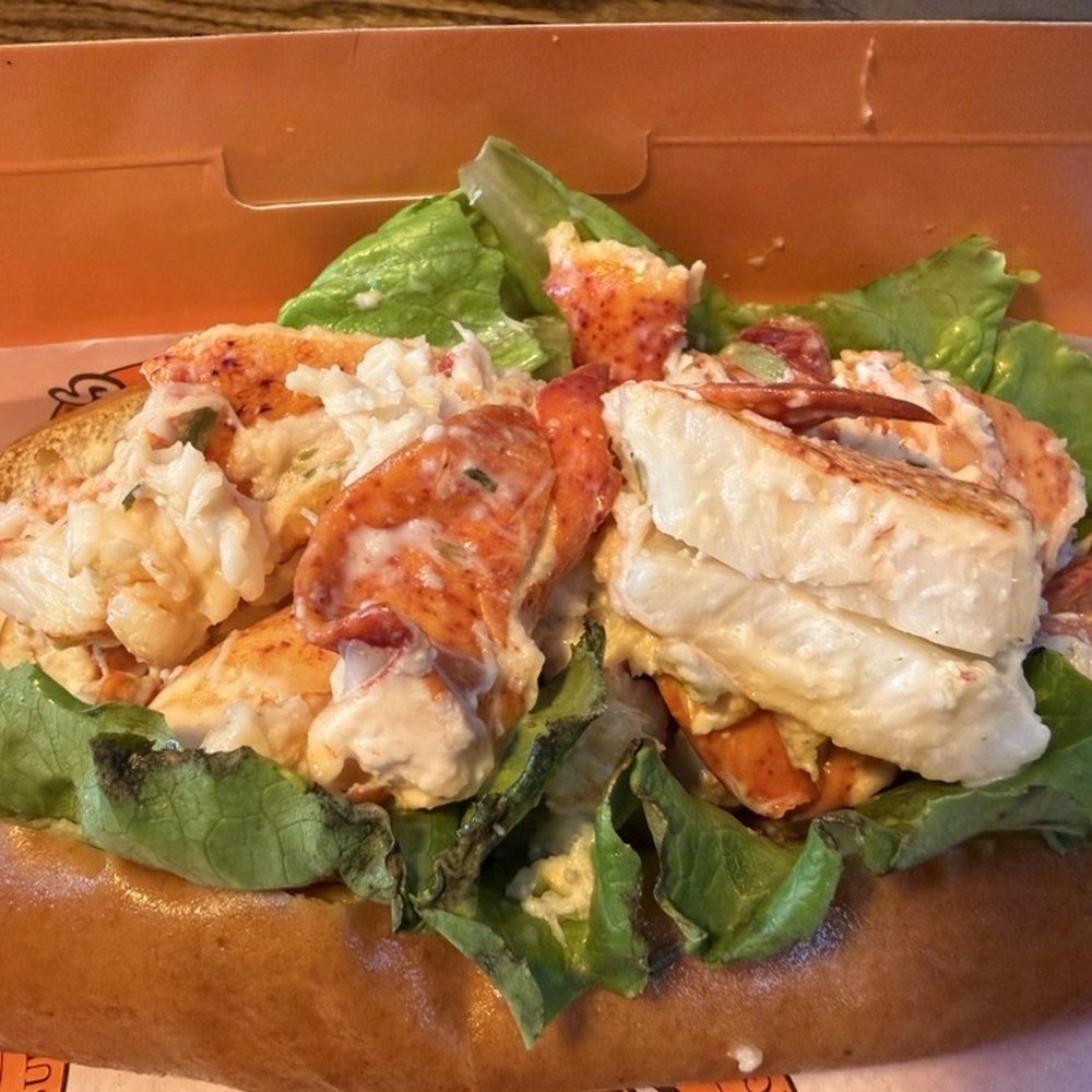 Lobster roll