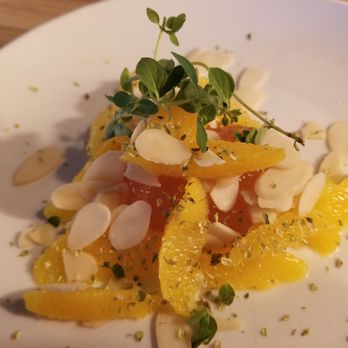 Morris East Quinpool - 'Oranges' appetizer - Pizza Near Me - Halifax, Nova Scotia