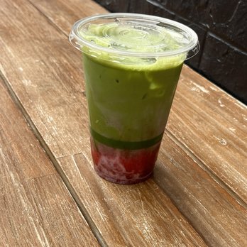 Kijitora - strawberry matcha latte - Coffee & Tea Near Me - Brooklyn, New York Kijitora - strawberry matcha latte - Coffee & Tea Near Me - Brooklyn, New York
