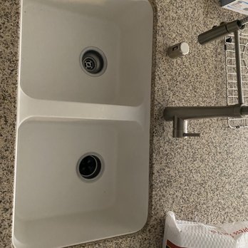 AEQ Plumbing - Old cheap plastic sink and crappy faucet. - Plumbing Near Me - Bakersfield, California AEQ Plumbing - Old cheap plastic sink and crappy faucet. - Plumbing Near Me - Bakersfield, California