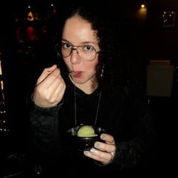 Moshi Moshi - Beste van moshi moshi is de groene thee ijs nu ze geen unagi rijst meer hebben...