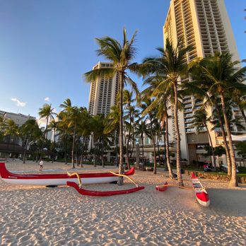 Kuhio Beach Park - Parks Near Me - Honolulu, Hawaii