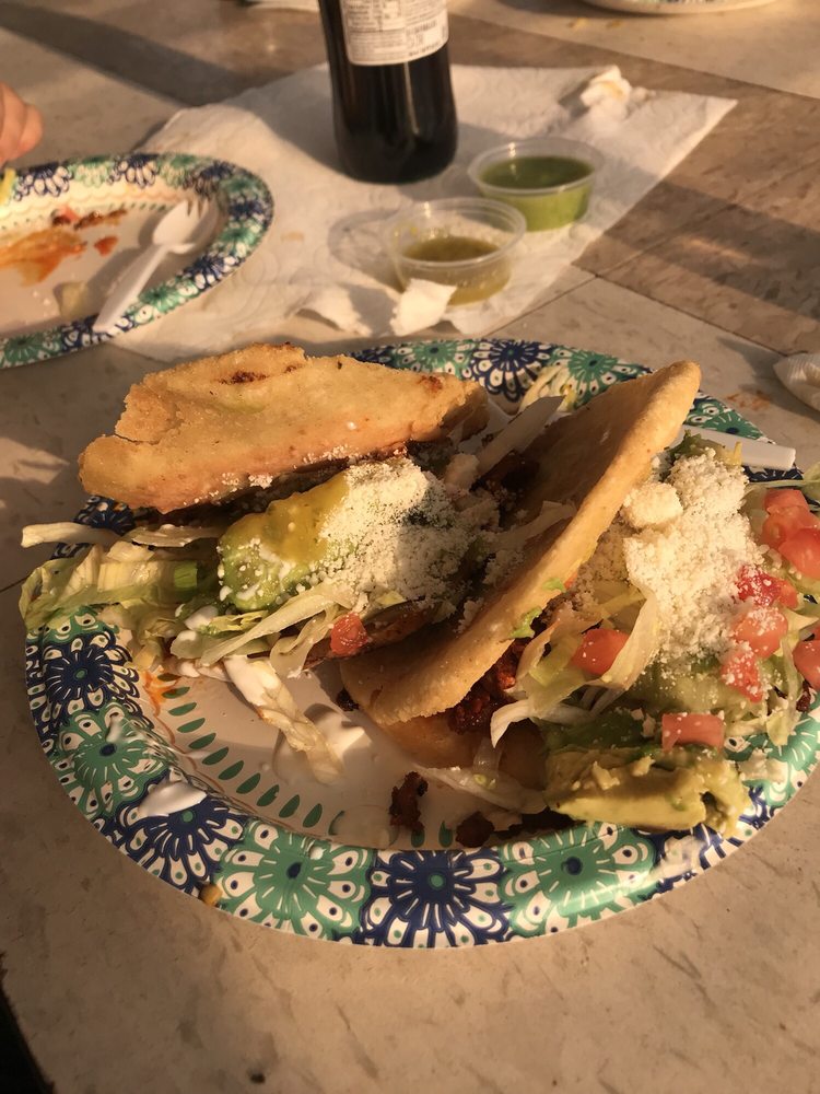 El Capullo Taco Trailer