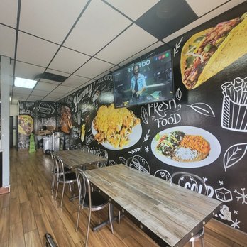 Choice Burger - Decor - Burgers Near Me - Ontario, California