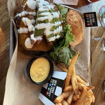 New York Beer Project - Upper east side burger on gluten free bun - Breweries Near Me - Orchard Park, New York New York Beer Project - Upper east side burger on gluten free bun - Breweries Near Me - Orchard Park, New York