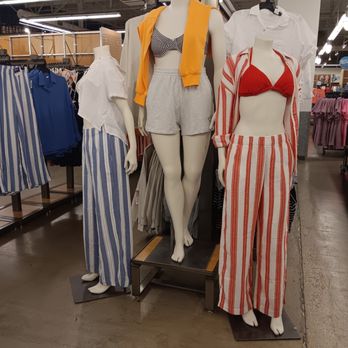 Old Navy Outlet - Men's Clothing Near Me - Grapevine, Texas