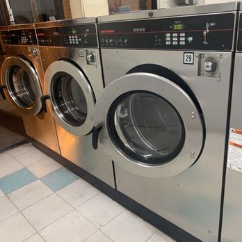 The Washing Machine Laundromat - Laundromat Near Me - Los Angeles, California The Washing Machine Laundromat - Laundromat Near Me - Los Angeles, California