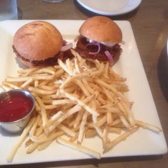 The 3rd Corner - New American Near Me - Encinitas, California