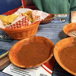 Los Locos Mexican Restaurant - Everyone gets their own salsa bowl.