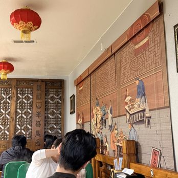 Beijing Hot Pot - Interior decor - Chinese Near Me - Portland, Oregon