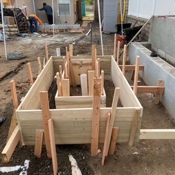 Solid Rock Landscapes - Building the structure of fireplace - Landscaping Near Me Solid Rock Landscapes - Building the structure of fireplace - Landscaping Near Me