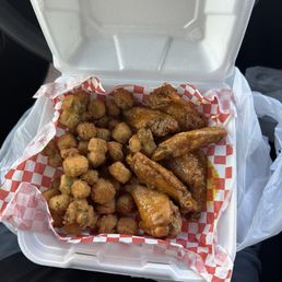 Fried winglets and okra spicy Hanks sauce Fried winglets and okra spicy Hanks sauce