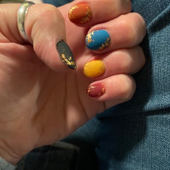 E'Shee Nails Spa - Nails by Nina - Waxing Near Me - Austin, Texas