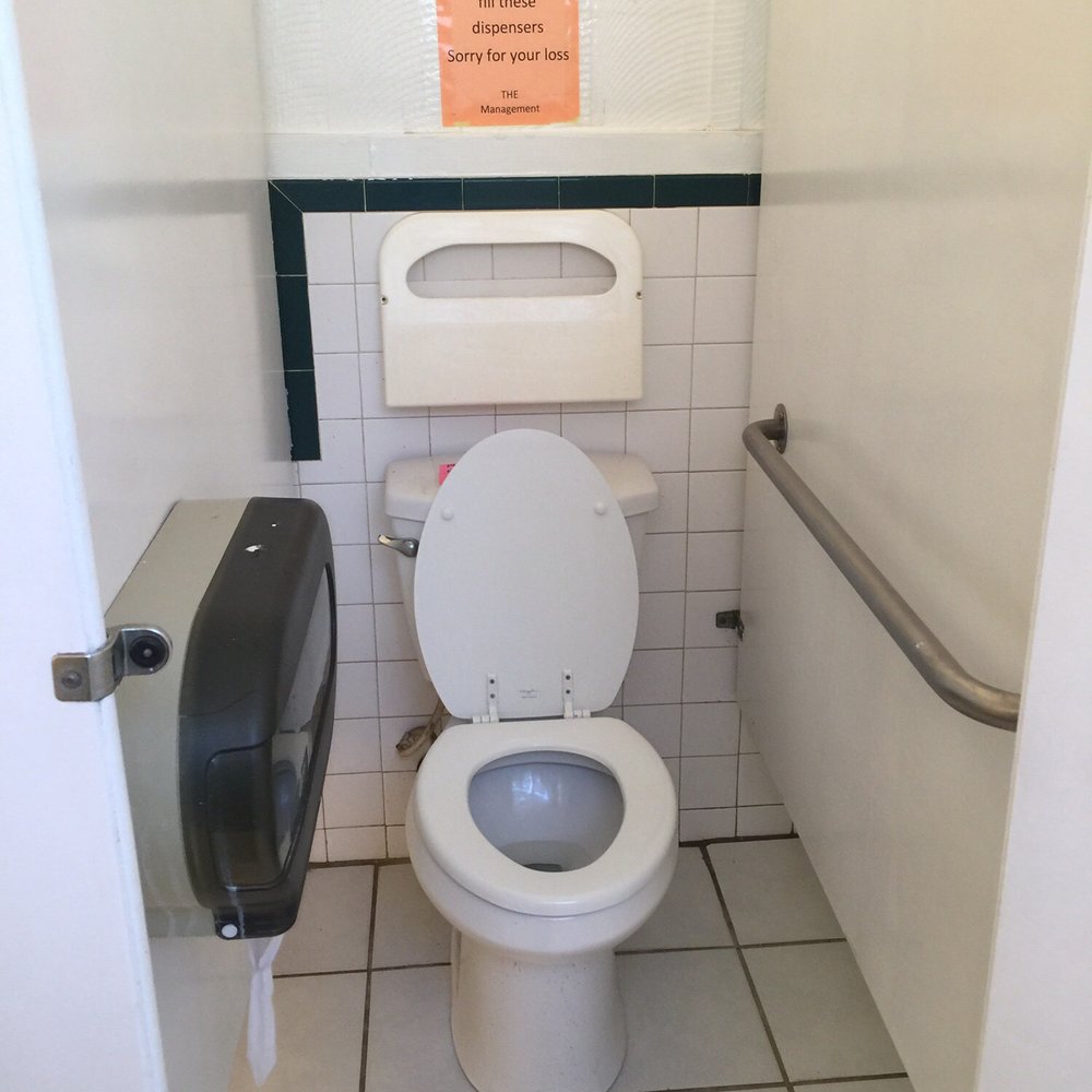 Merced RV Park - Clean toilets - RV Parks Near Me - Delhi, California