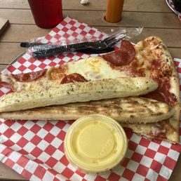 Good Fella's GOODFELLAS PIZZERIA - PLEASANT RIDGE, Cincinnati - Restaurant