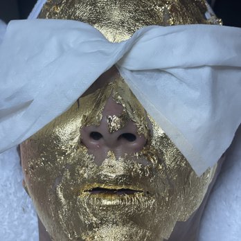 Philosophy Skincare Studio - Gold Facial - Skin Care Near Me - Newport Beach, California Philosophy Skincare Studio - Gold Facial - Skin Care Near Me - Newport Beach, California