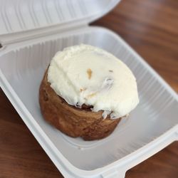 Allison's Country Cafe - Cinnamon roll