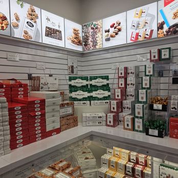 See's Candies - Chocolatiers & Shops Near Me - Austin, Texas See's Candies - Chocolatiers & Shops Near Me - Austin, Texas