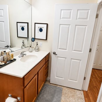 Windsor West Apartments - Apartments Near Me - Champaign, Illinois Windsor West Apartments - Apartments Near Me - Champaign, Illinois