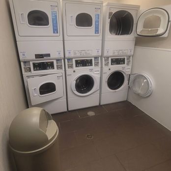 Hampton Inn & Suites Napa - Laundry room - Hotels Near Me - Napa, California Hampton Inn & Suites Napa - Laundry room - Hotels Near Me - Napa, California
