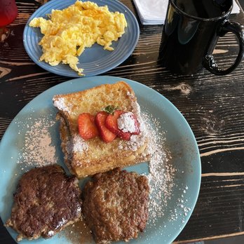 Blue Moon Too - Full Moon with French Toast - Cafes Near Me - Baltimore, Maryland