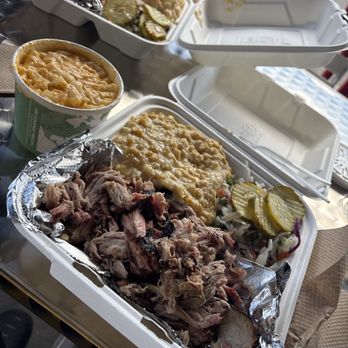 Max & Bellas - Pulled Pork Meal with Mac & Cheese and corn casserole. - Barbeque Near Me - Plymouth, Michigan