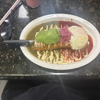 Tata's Cafe - Breakfast & Brunch Near Me - Hawthorne, California