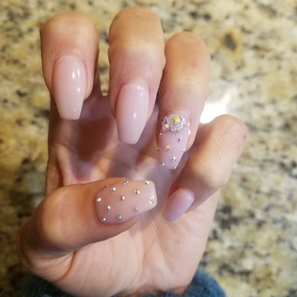Nail Tech - Nail Salons Near Me - Henderson, Nevada