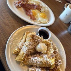The Rusted Spoon - Crunchy French toast