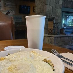 Bud's - Breakfast near the fireplace