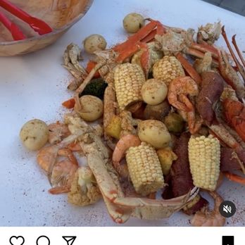 Craw Daddy Boiler - Lobster, crab, seafood boil - Caterers Near Me Craw Daddy Boiler - Lobster, crab, seafood boil - Caterers Near Me
