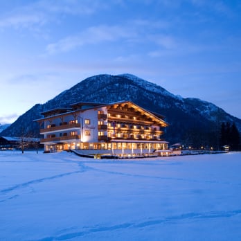 Hotel Bergland - Hotel Bergland im Winter - Hotels Near Me - Pertisau, 7