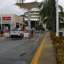 Las Plazas Outlet