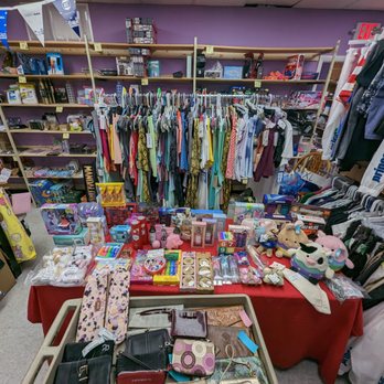 Lovely Ladies Consignment Shop - We go live on Facebook and bring you the best of the best at amazing prices - Thrift Stores Near Me - Middletown, New York